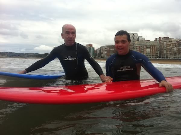 clases surf adaptado escuela asturiana surf