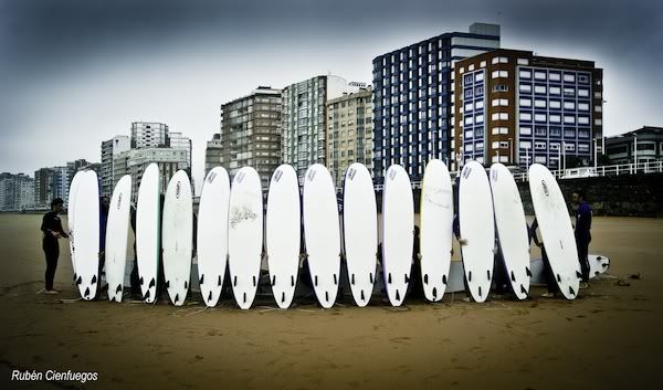 Gijón surfea