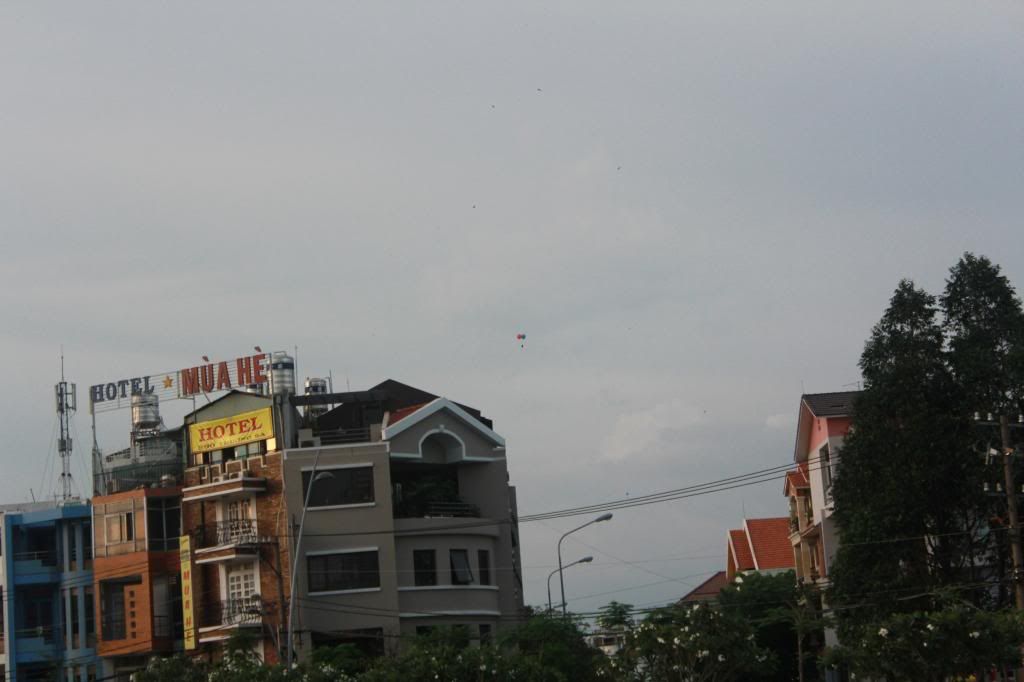 Thả cả đàn chuột lên trời  ?? - 7