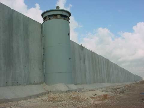 israel_wall_tower_2_UFNlj_3868.jpg