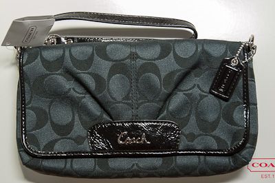 coach wristlets f47013
